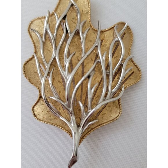 Vintage CORO Signed Gold & Silver Tone Leaf Brooch Pin - Picture 3 of 6